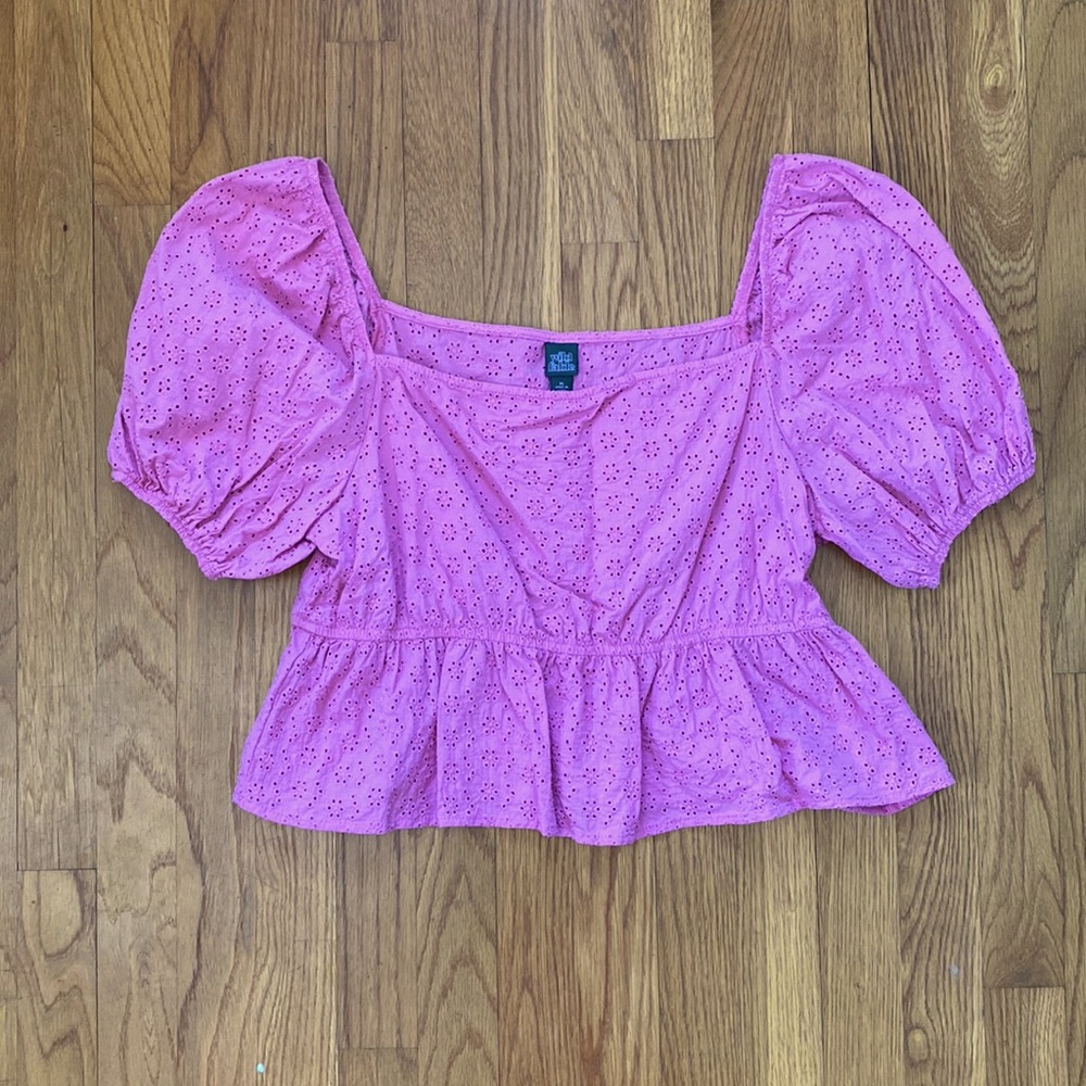 LAST CHANCE***
𝐖𝐈𝐋𝐃 𝐅𝐀𝐁𝐋𝐄 Romantic Eyelet Crop Blouse 🎀